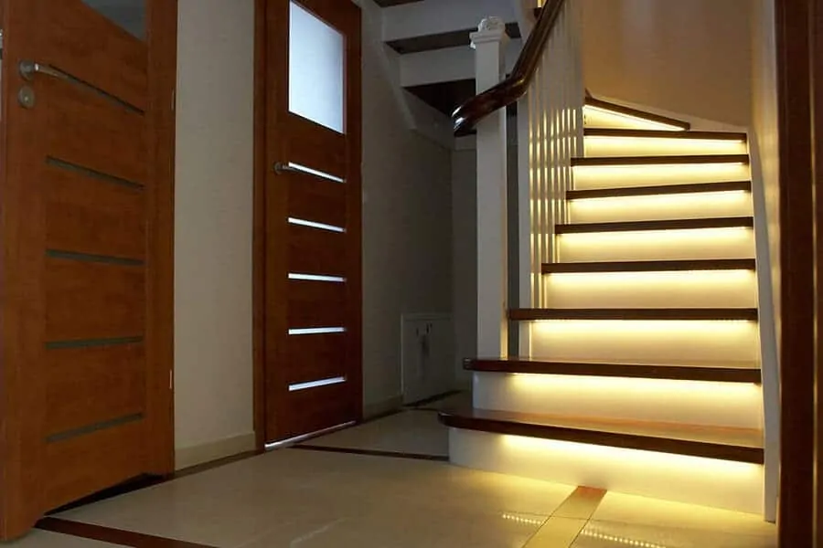 cảm biến chuyển động cầu thang thông minh