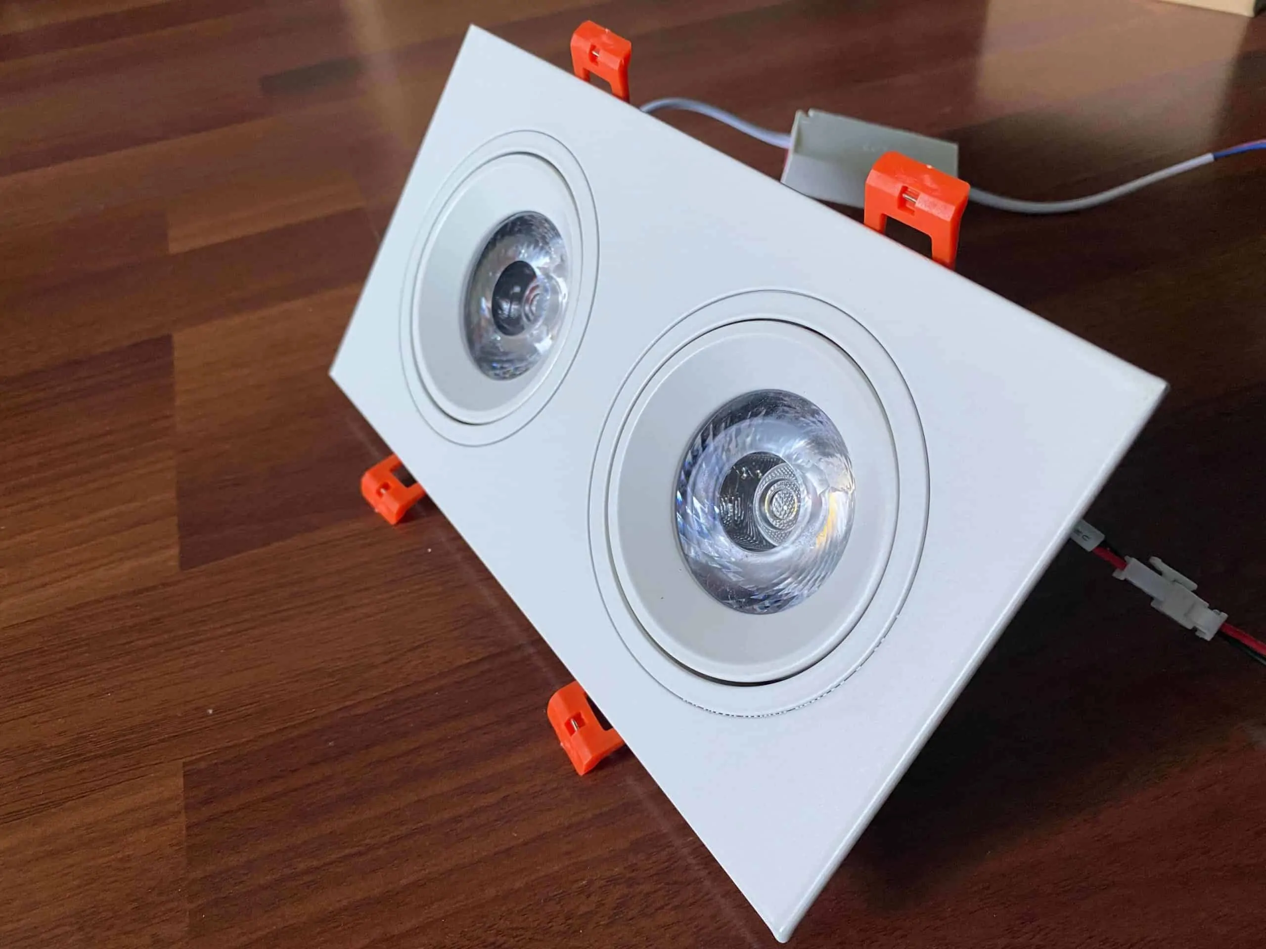 Đèn spotlight đôi vỏ hợp kim nhôm cao cấp