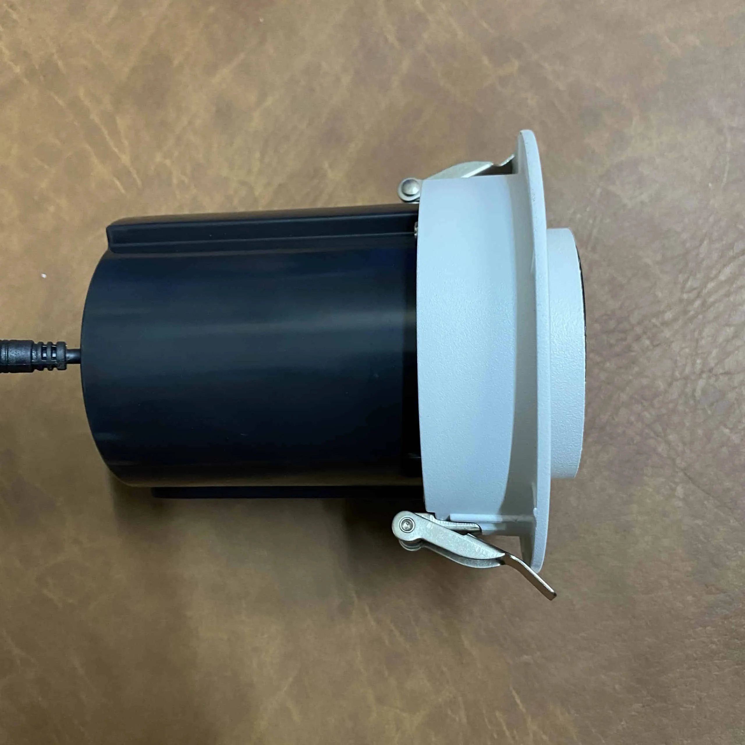 đèn led âm trần chiếu điểm spotlight chỉnh hướng góc rộng