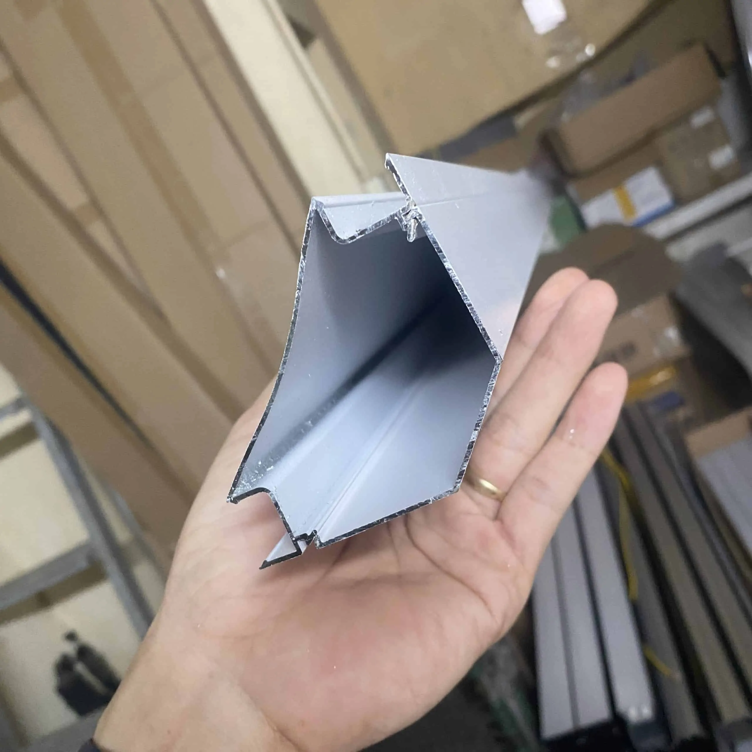Thanh nhôm phào chỉ đèn led