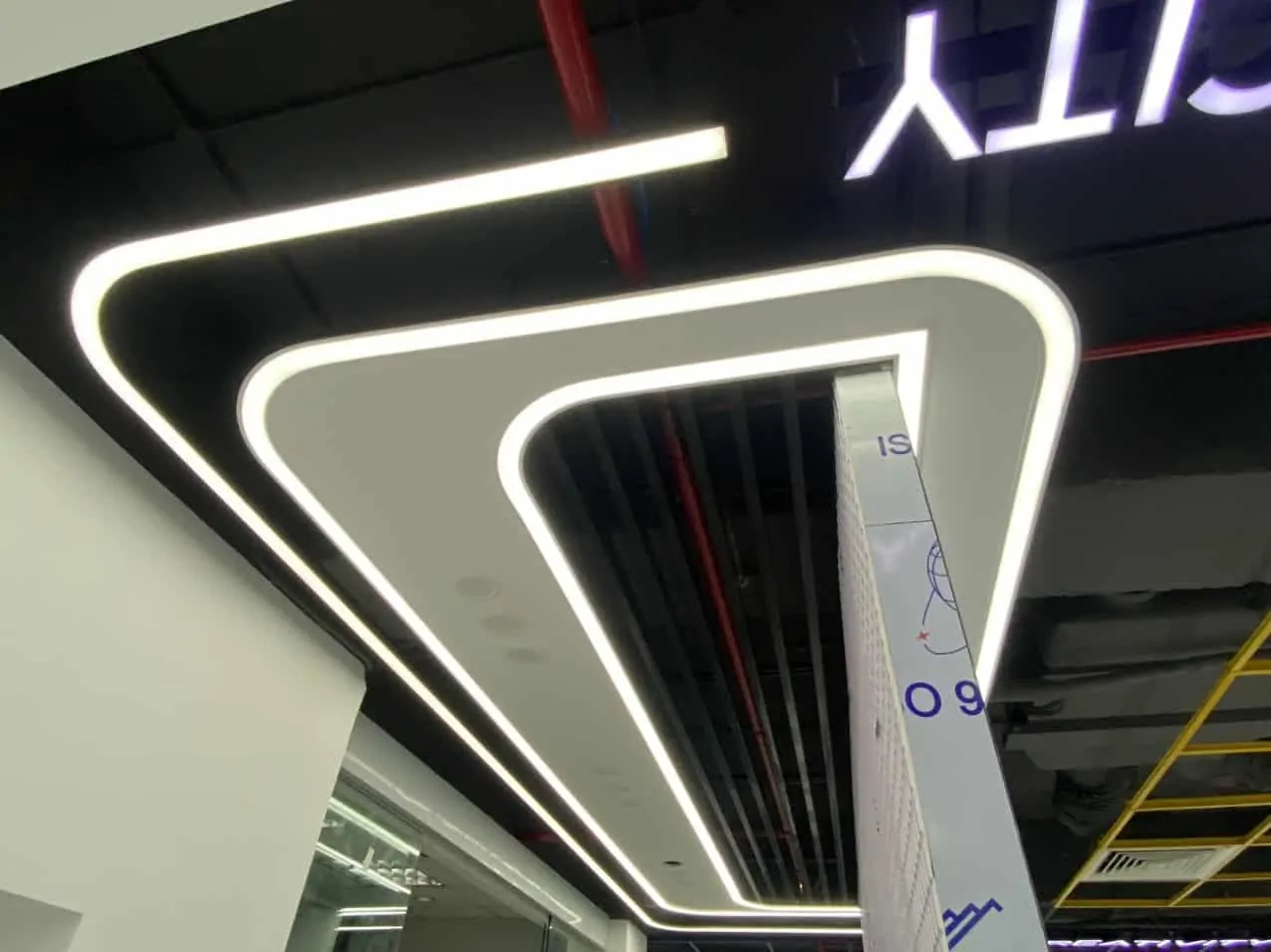 thanh nhôm đèn led uốn cong