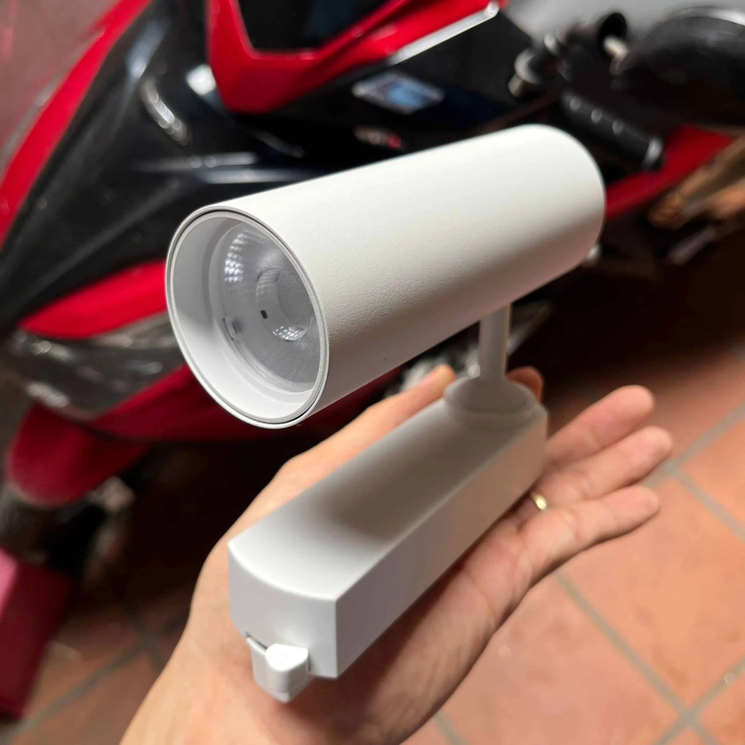 Đèn rọi ray MIUOS10W - Ảnh 10