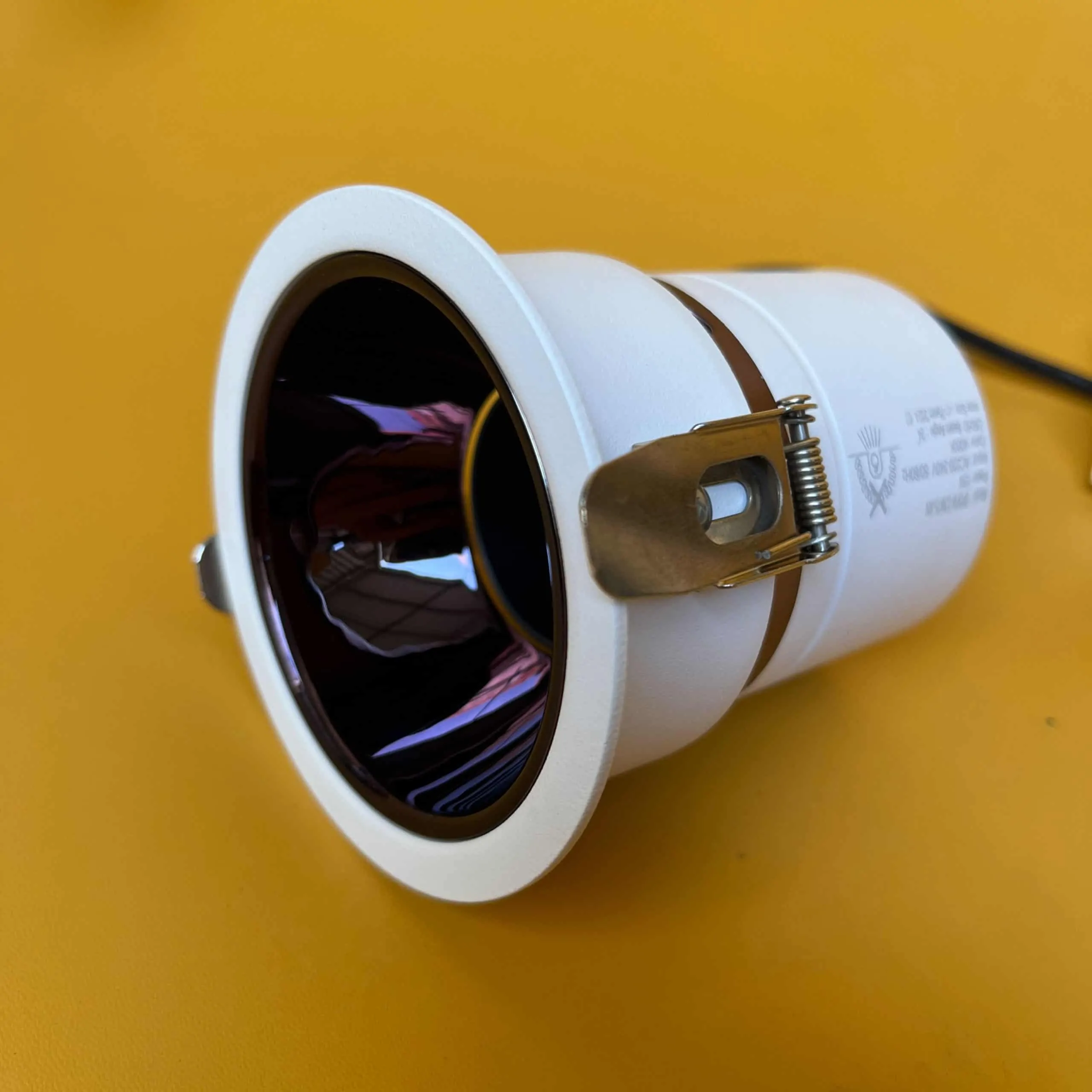 Đèn Spotlight Âm Trần Chiếu Điểm – Giải Pháp Tối Ưu Chi Phí - Ảnh 9