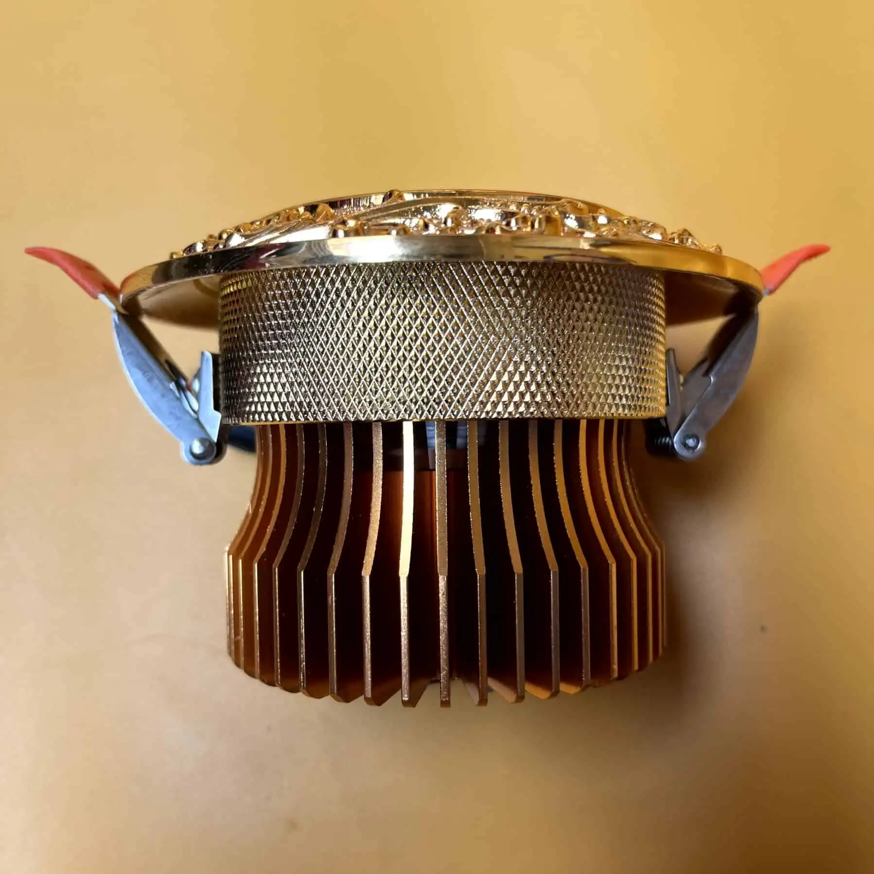 Đèn âm trần mạ vàng - Ảnh 2