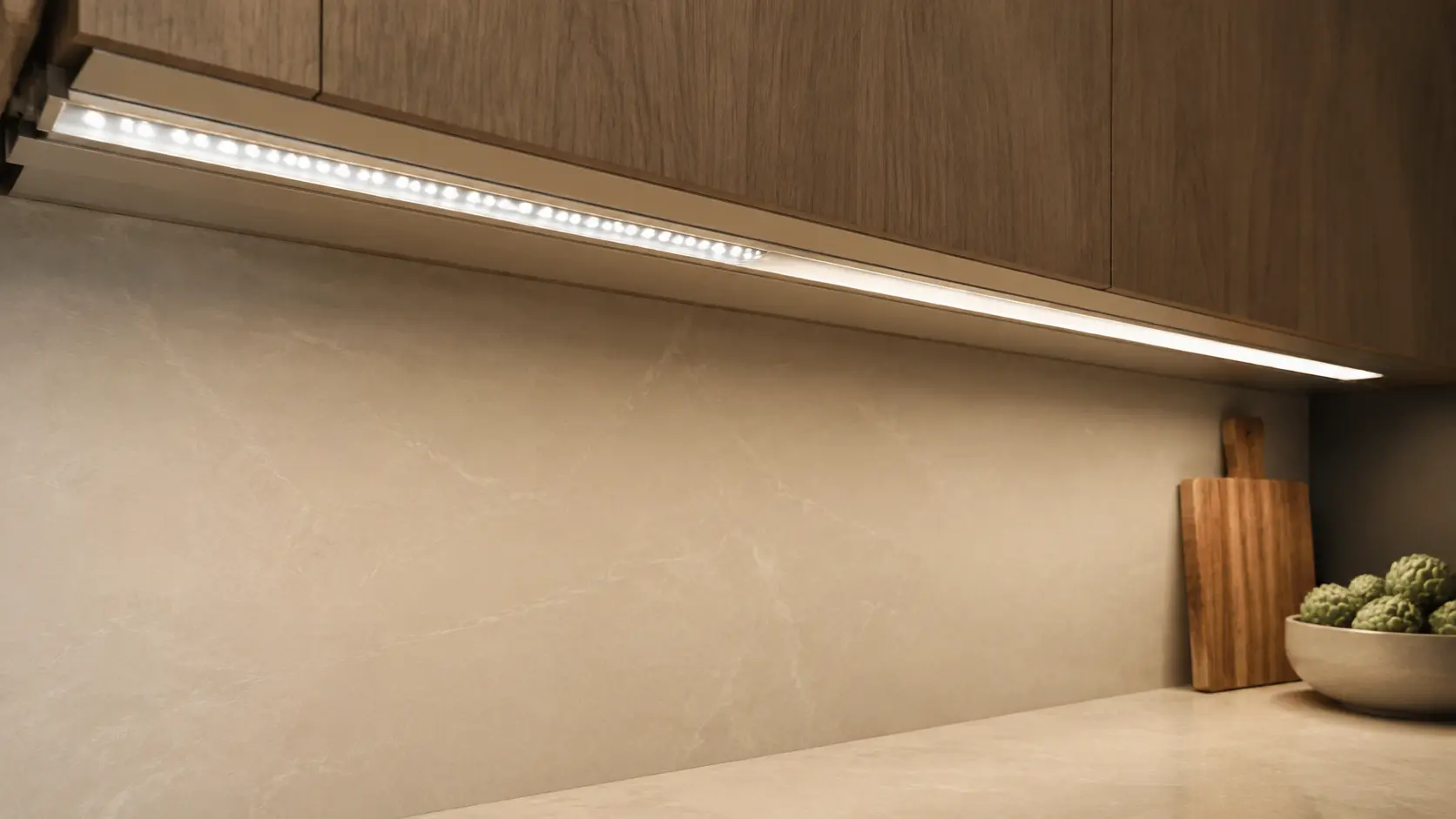 LED dưới tủ bếp vẫn lộ chấm qua mặt tán quang
