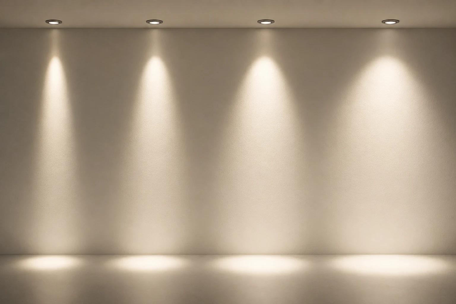 Bốn vệt sáng spotlight có độ rộng tăng dần tương ứng góc chiếu 15, 24, 36 và 60 độ
