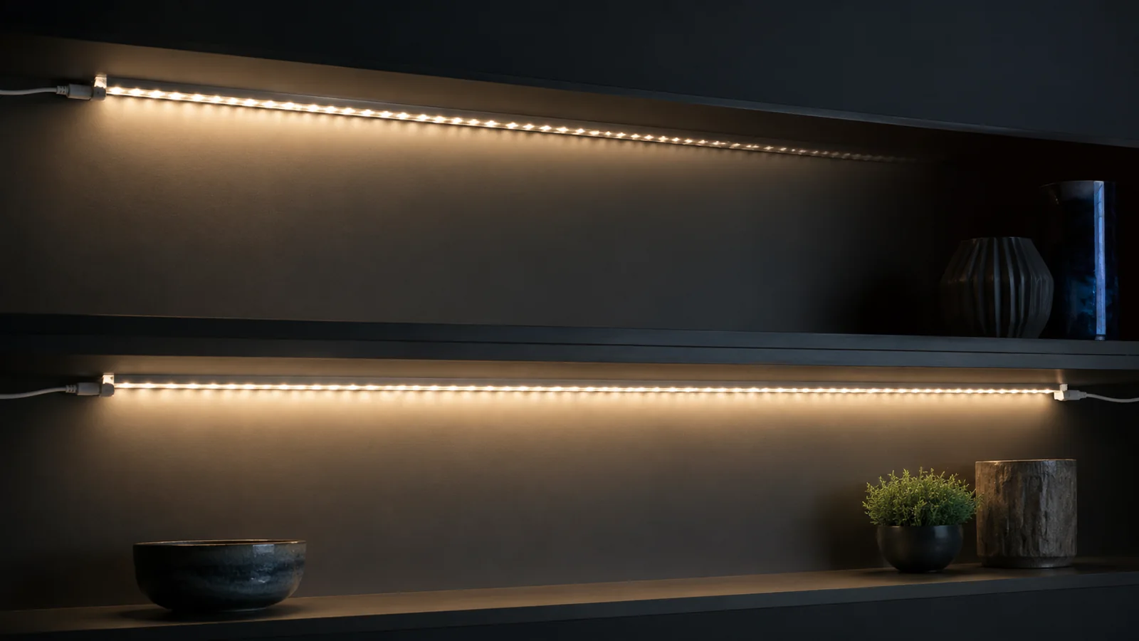 So sánh LED dây bị sụt áp đầu sáng cuối tối và LED được cấp điện đều hai đầu